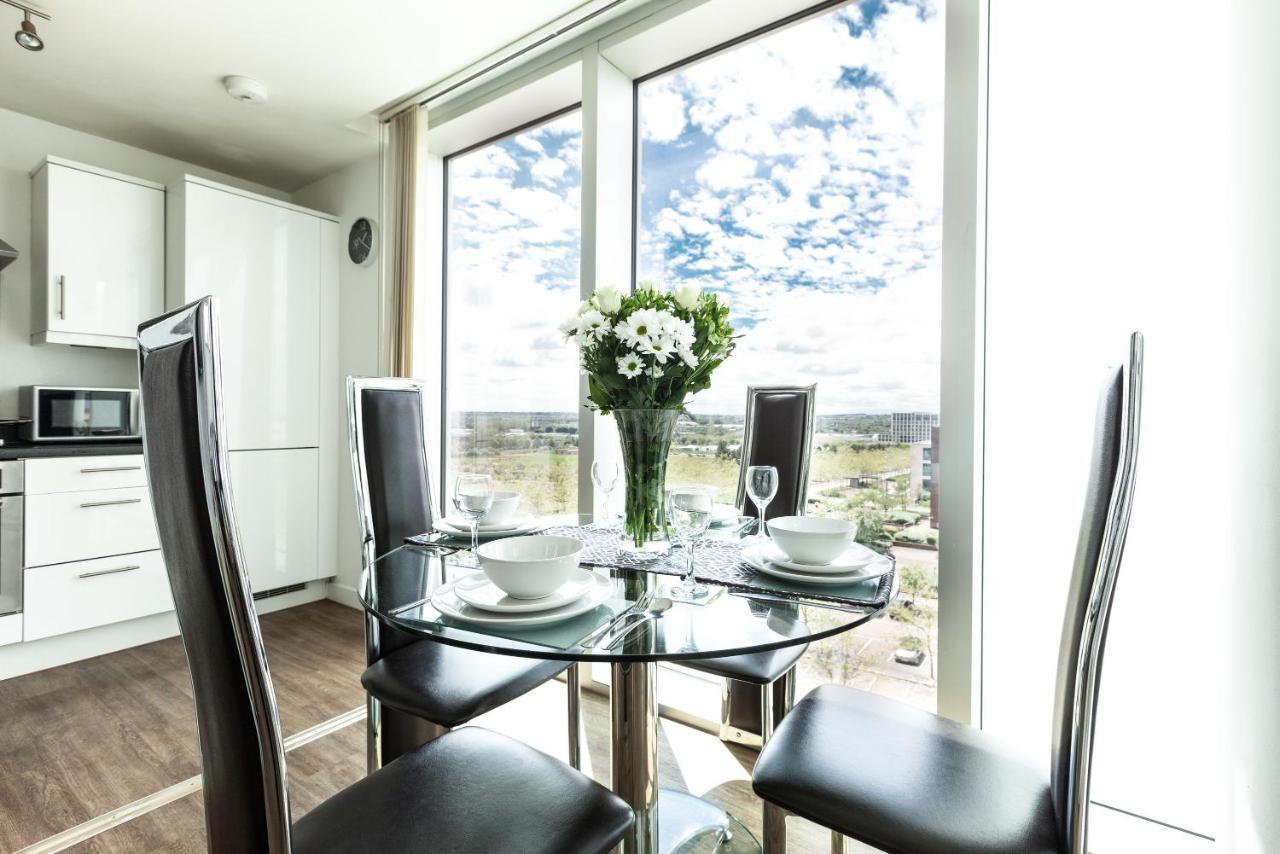 Apartamento 2 Bedroom 2 Bathroom In With Free Parking - Contractors, Relocation, Business Travellers