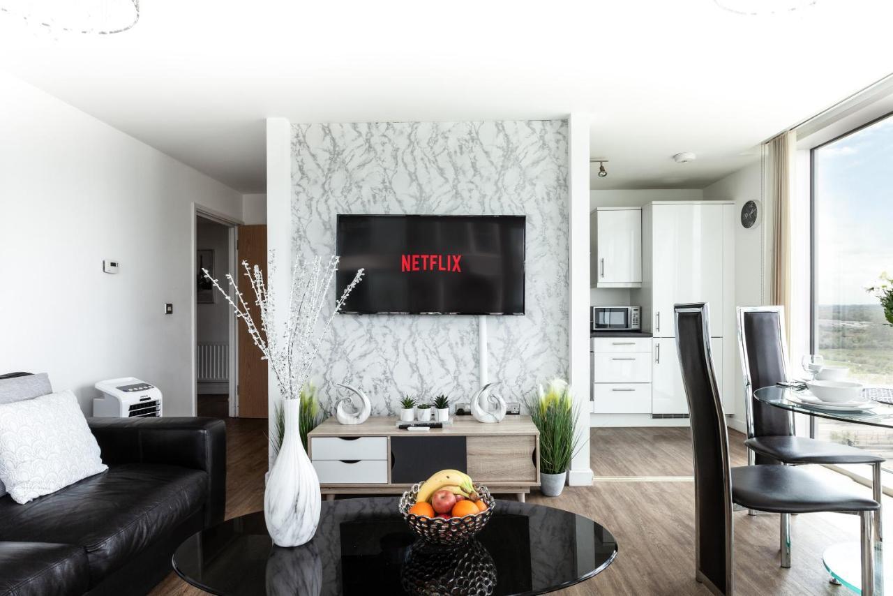 2 Bedroom 2 Bathroom In With Free Parking - Contractors, Relocation, Business Travellers * Milton Keynes